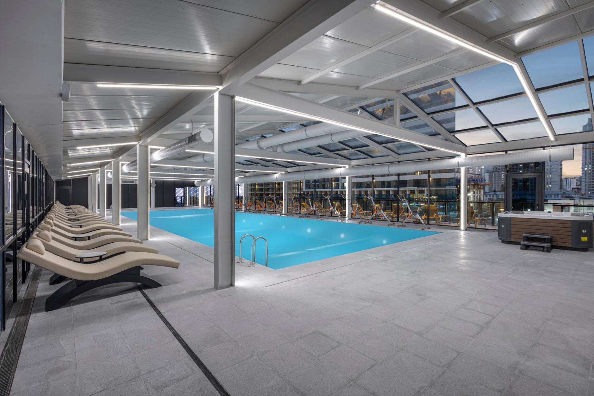 Ramada Plaza By Wyndham Batumi & Casino Hotel Kültér fotó The Solarium